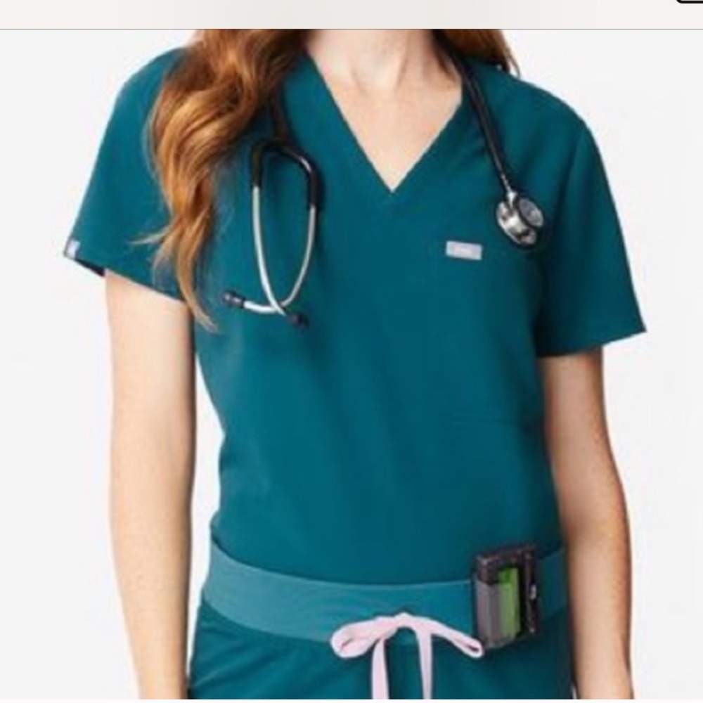 FIGS Caribbean Blue Catarina scrub top size L